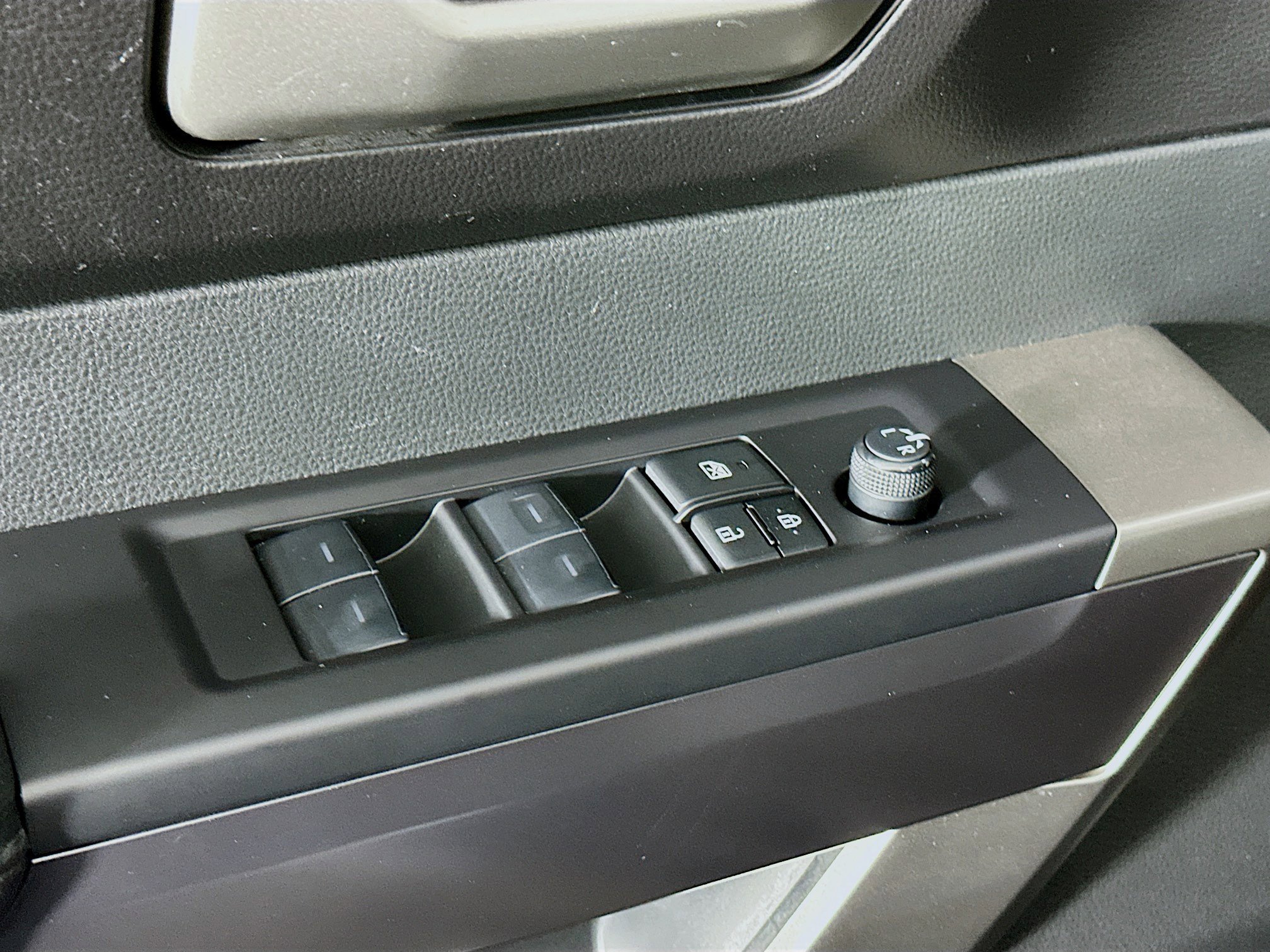 Used 2024 Toyota Tundra SR5 w/ SR5 Premium Package image 15