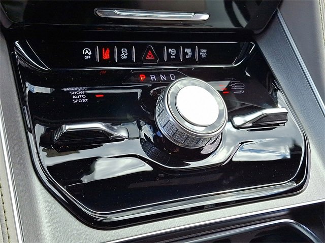 New 2025 Jeep Wagoneer Series III image 13