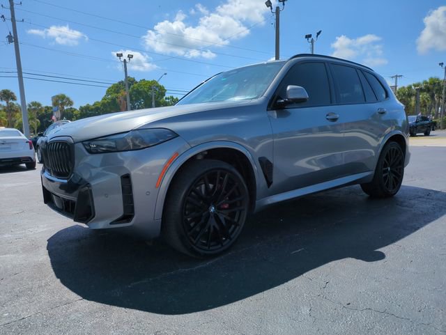 Used 2024 BMW X5 sDrive40i w/ M Sport Package RWD image 3