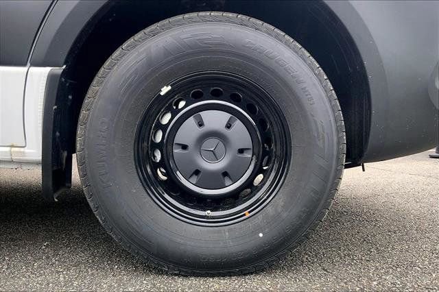 New 2025 Mercedes-Benz Sprinter 2500 image 28