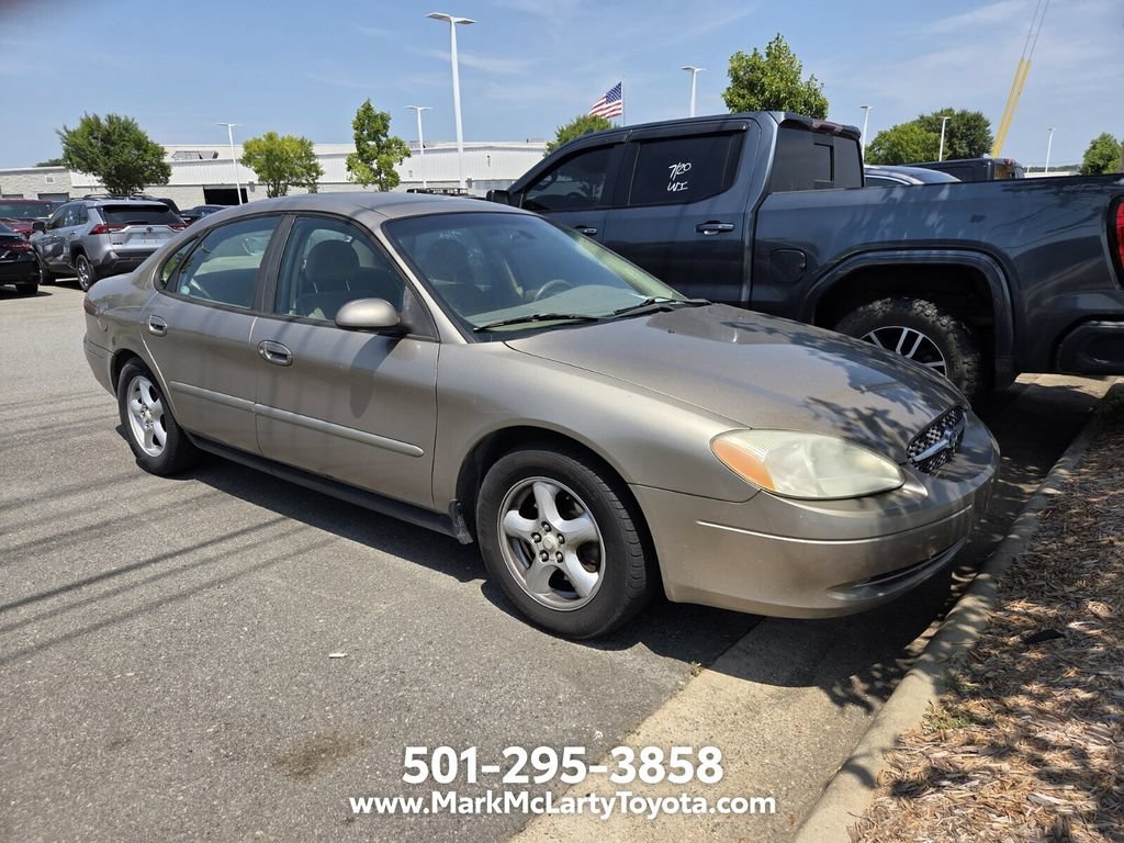 Used 2003 Ford Taurus SE FWD image 2