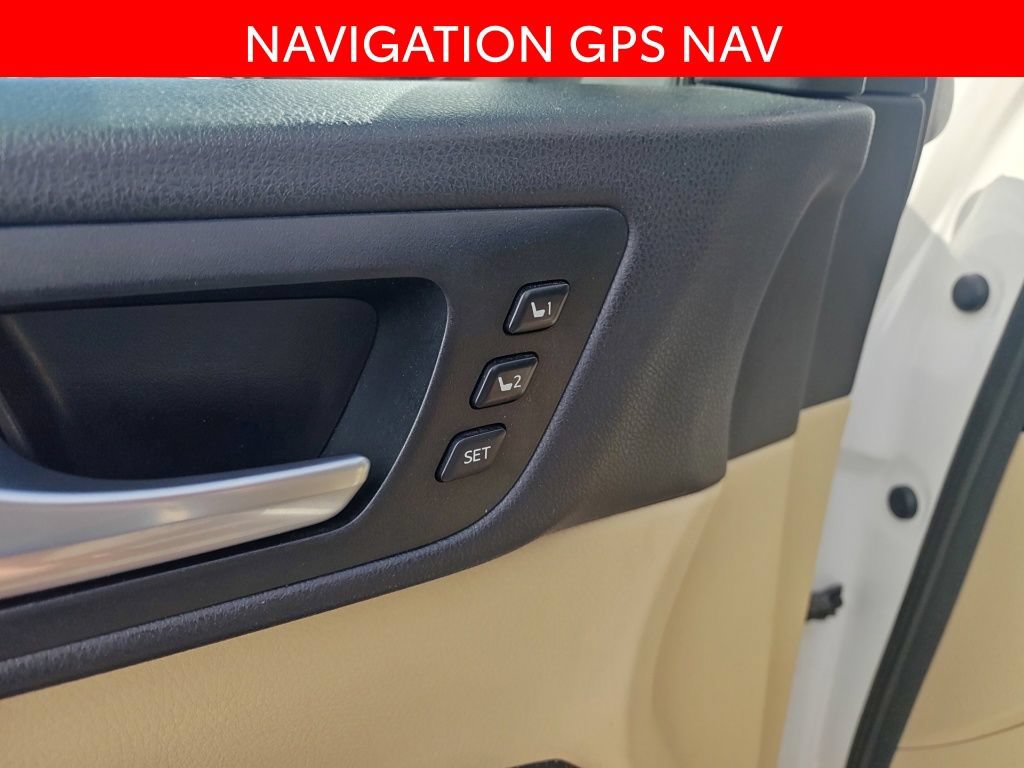 Used 2016 Toyota Highlander Limited AWD/4WD image 6