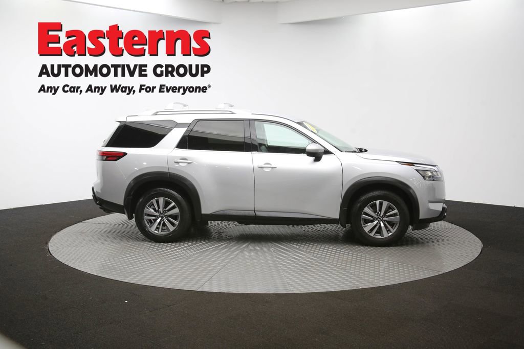 Used 2023 Nissan Pathfinder SL image 44