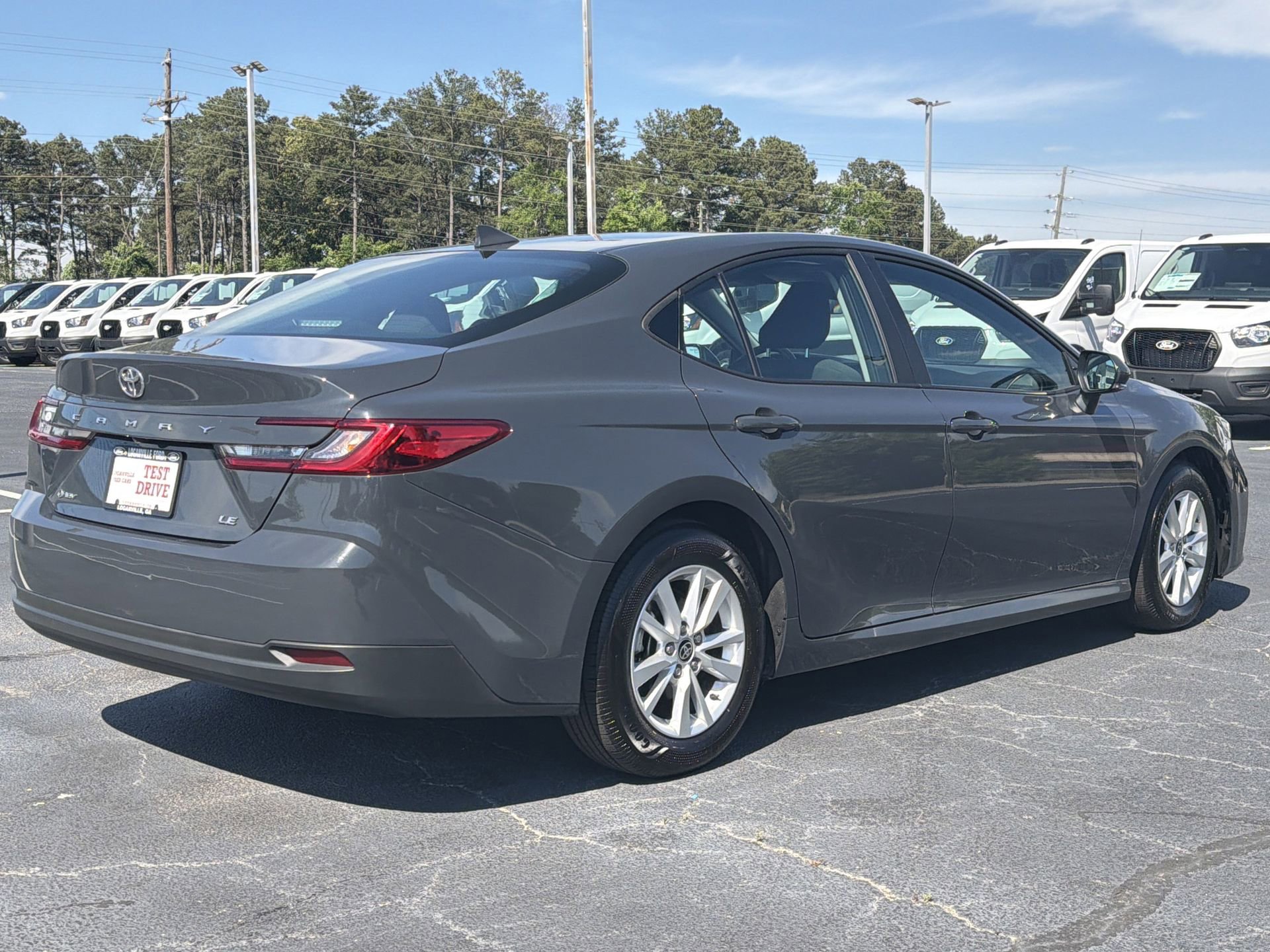 Used 2025 Toyota Camry LE FWD image 27