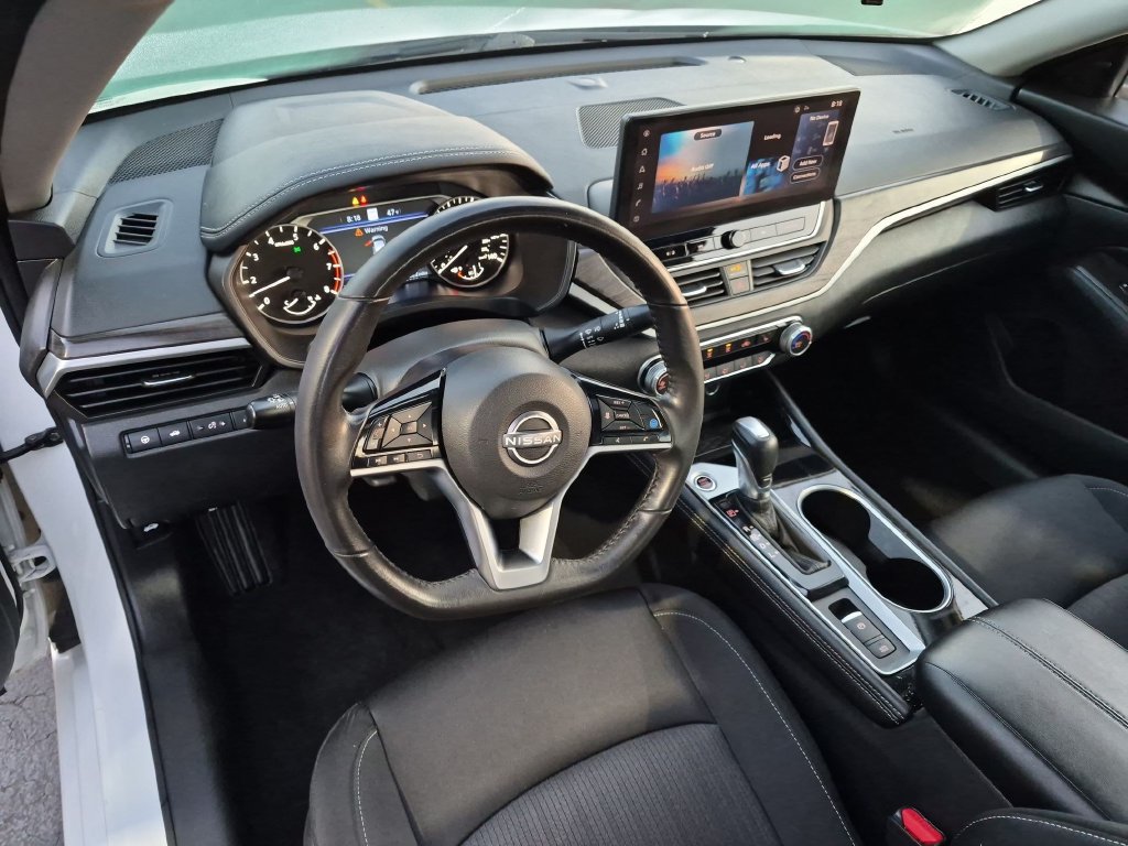 Used 2024 Nissan Altima 2.5 SV w/ SV Premium Package AWD/4WD image 10