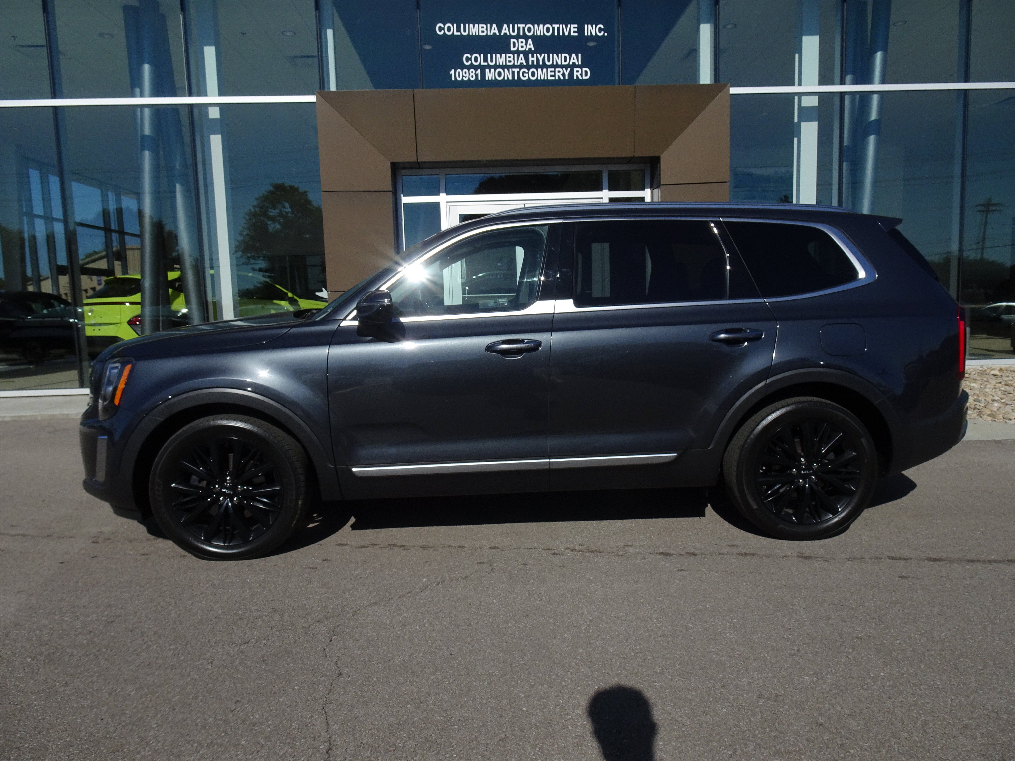 Used 2022 Kia Telluride SX w/ SX Prestige Package AWD/4WD image 2
