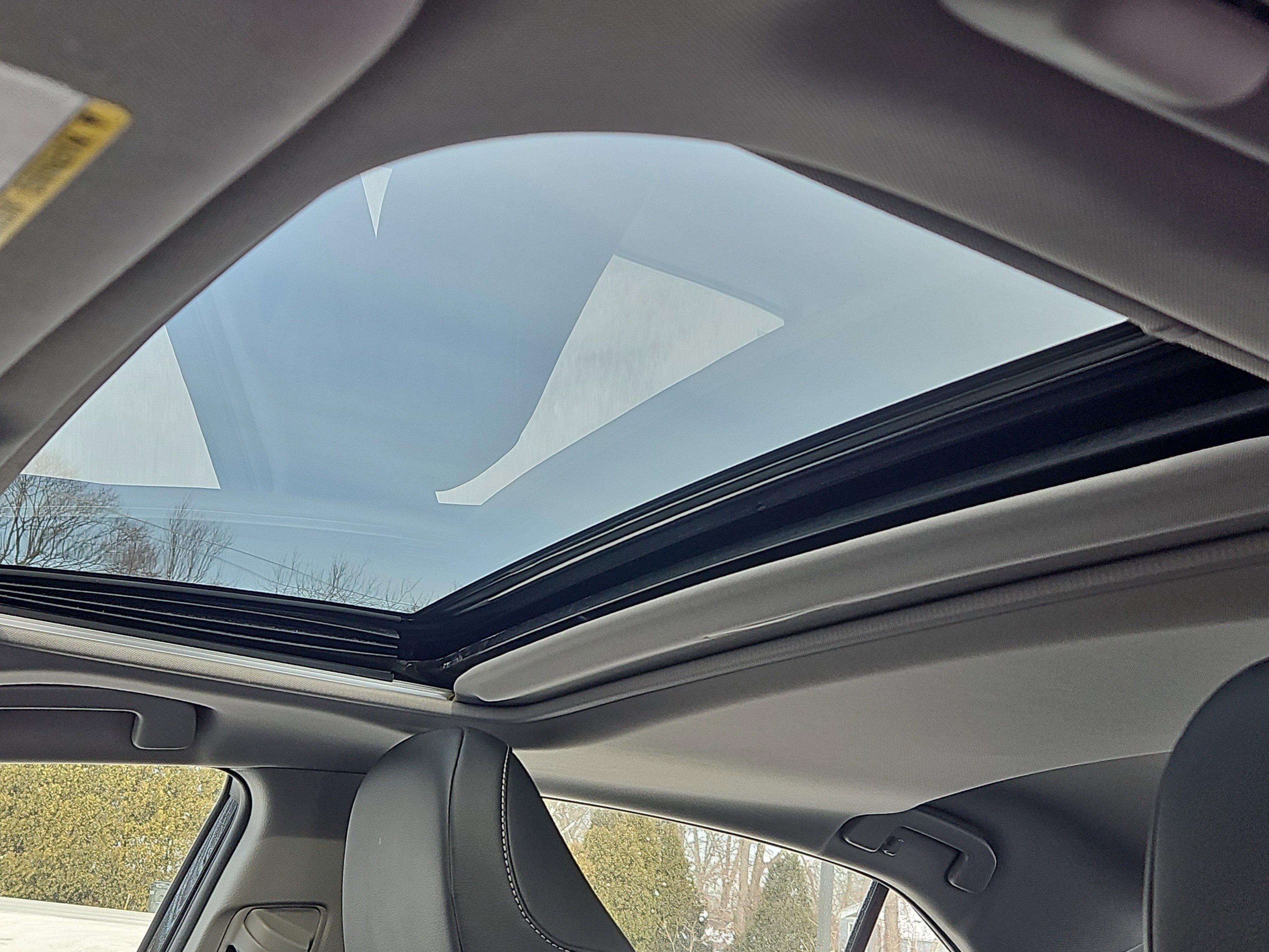 Used 2022 Toyota Camry SE image 8