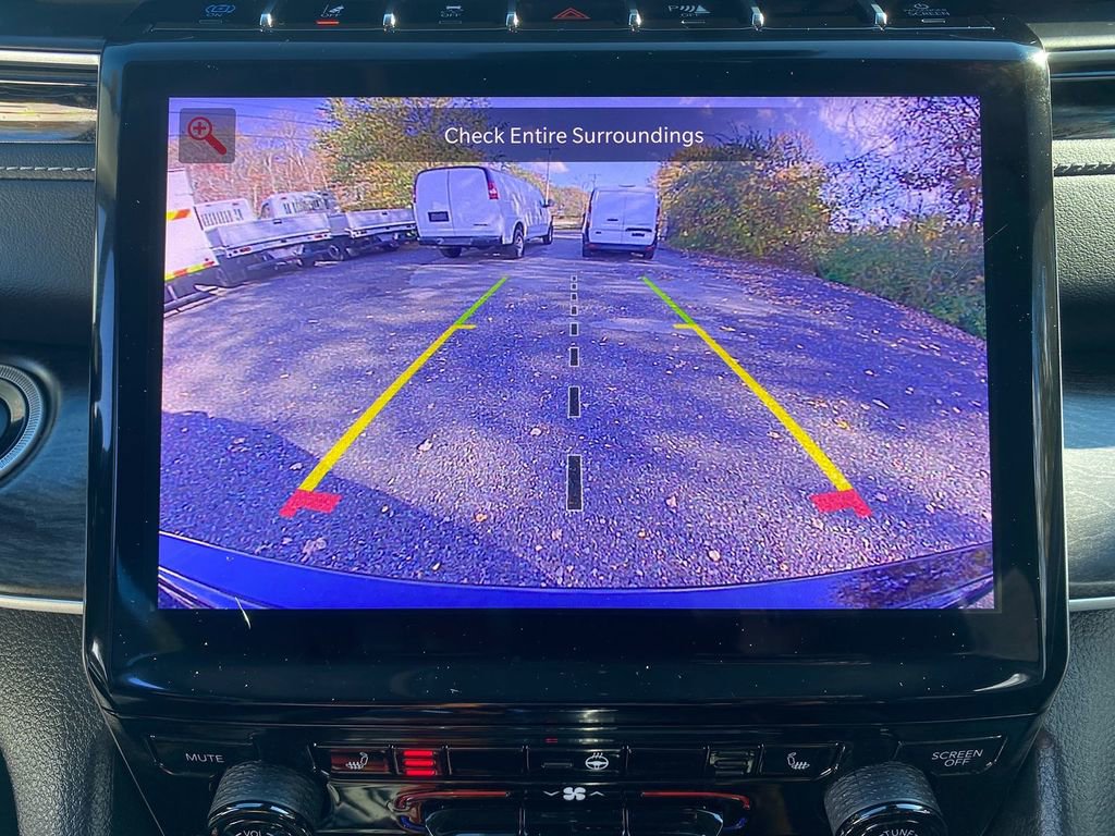 Used 2023 Jeep Grand Cherokee 4WD 4xe image 21