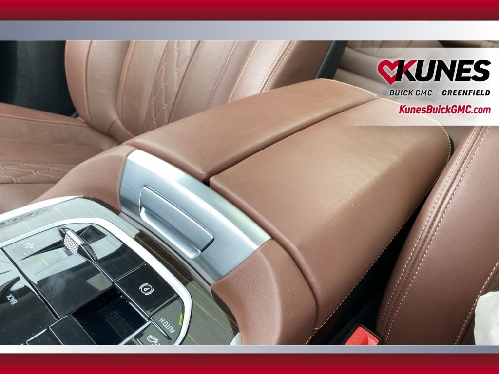 Used 2025 BMW X7 xDrive40i image 32