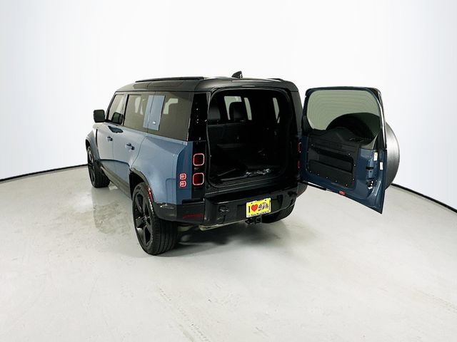 Used 2022 Land Rover Defender 110 X-Dynamic HSE AWD/4WD image 28