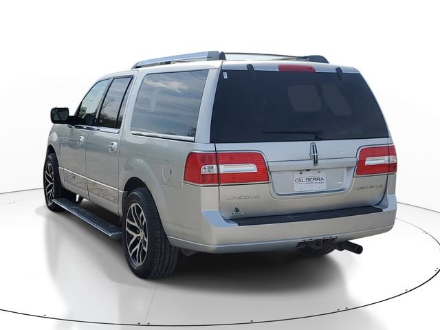 Used 2014 Lincoln Navigator L 4WD image 3