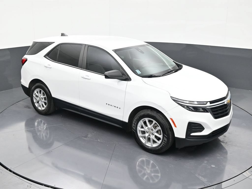 Used 2022 Chevrolet Equinox LS FWD image 18