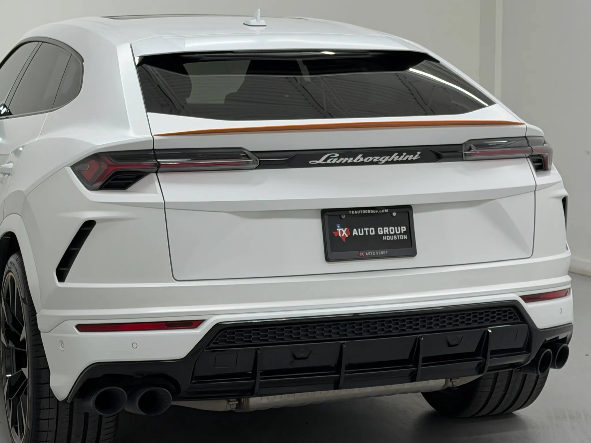 Used 2022 Lamborghini Urus AWD/4WD image 97