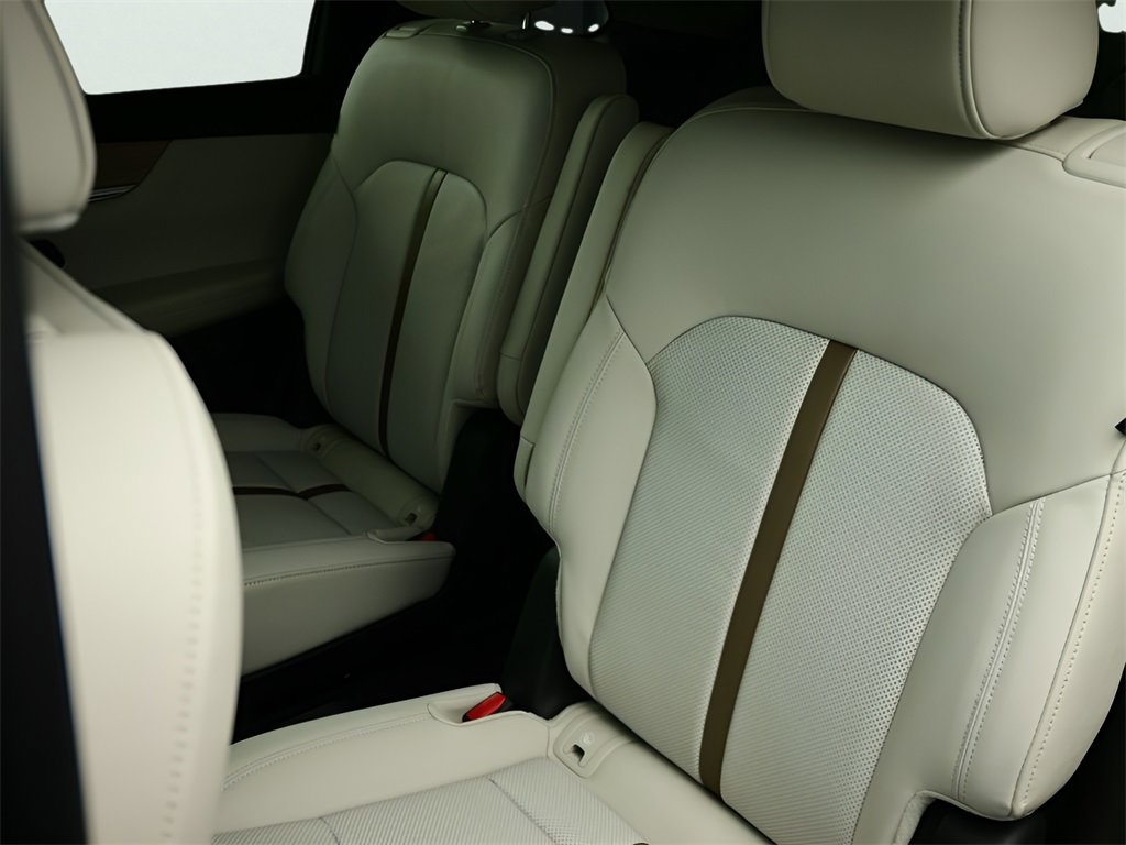 New 2025 MAZDA CX-90 Plug-In Hybrid w/ Premium Plus image 9