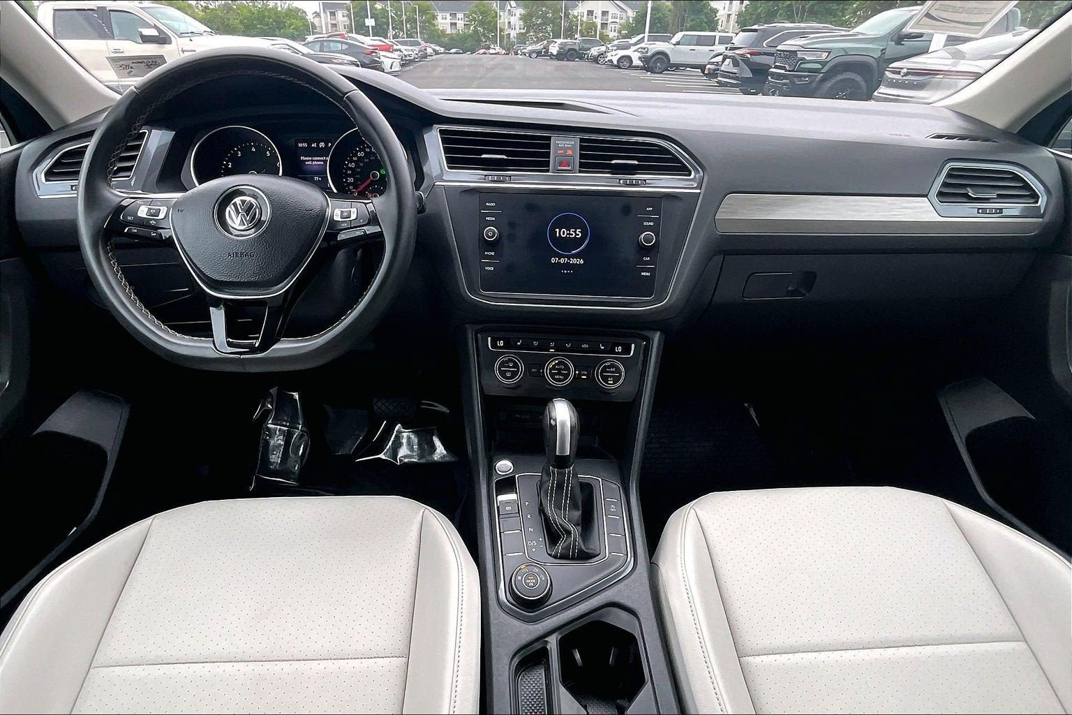 Used 2021 Volkswagen Tiguan SE w/ Panoramic Sunroof Package AWD/4WD image 14