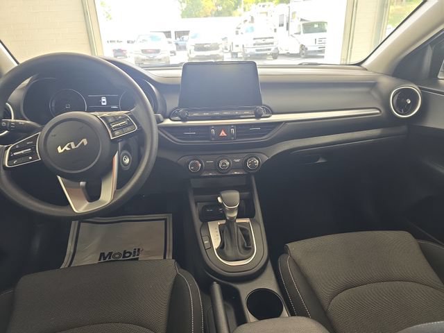 Certified 2023 Kia Forte LXS w/ LXS Technology Package FWD image 11