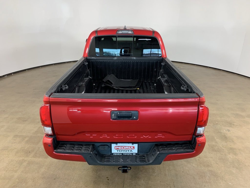 Used 2019 Toyota Tacoma TRD Sport image 11
