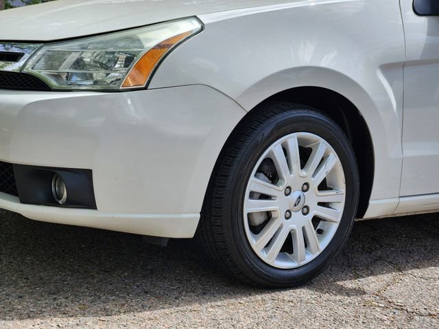 Used 2011 Ford Focus SEL w/ 301A Rapid Spec Order Code image 7