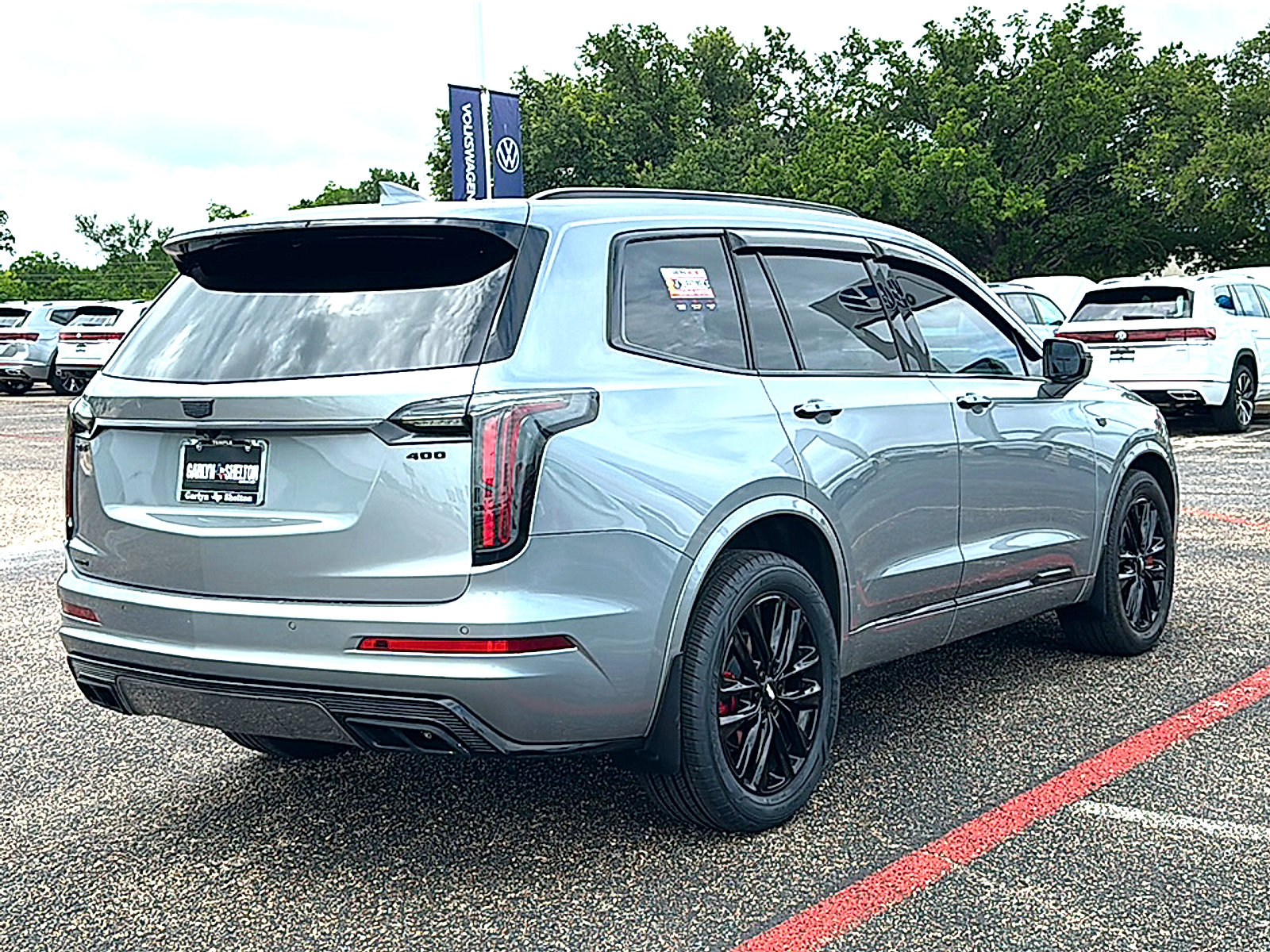 Used 2024 Cadillac XT6 Sport w/ LPO, Floor Liner Package AWD/4WD image 8