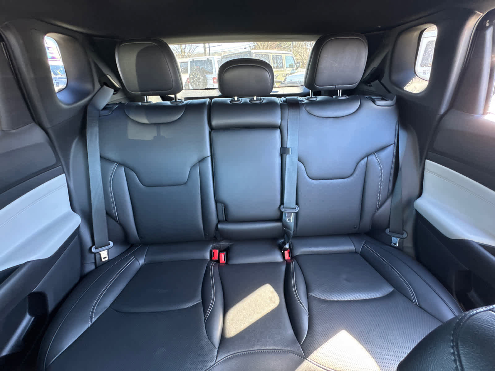 Used 2025 Jeep Compass Limited w/ Elite Group image 26