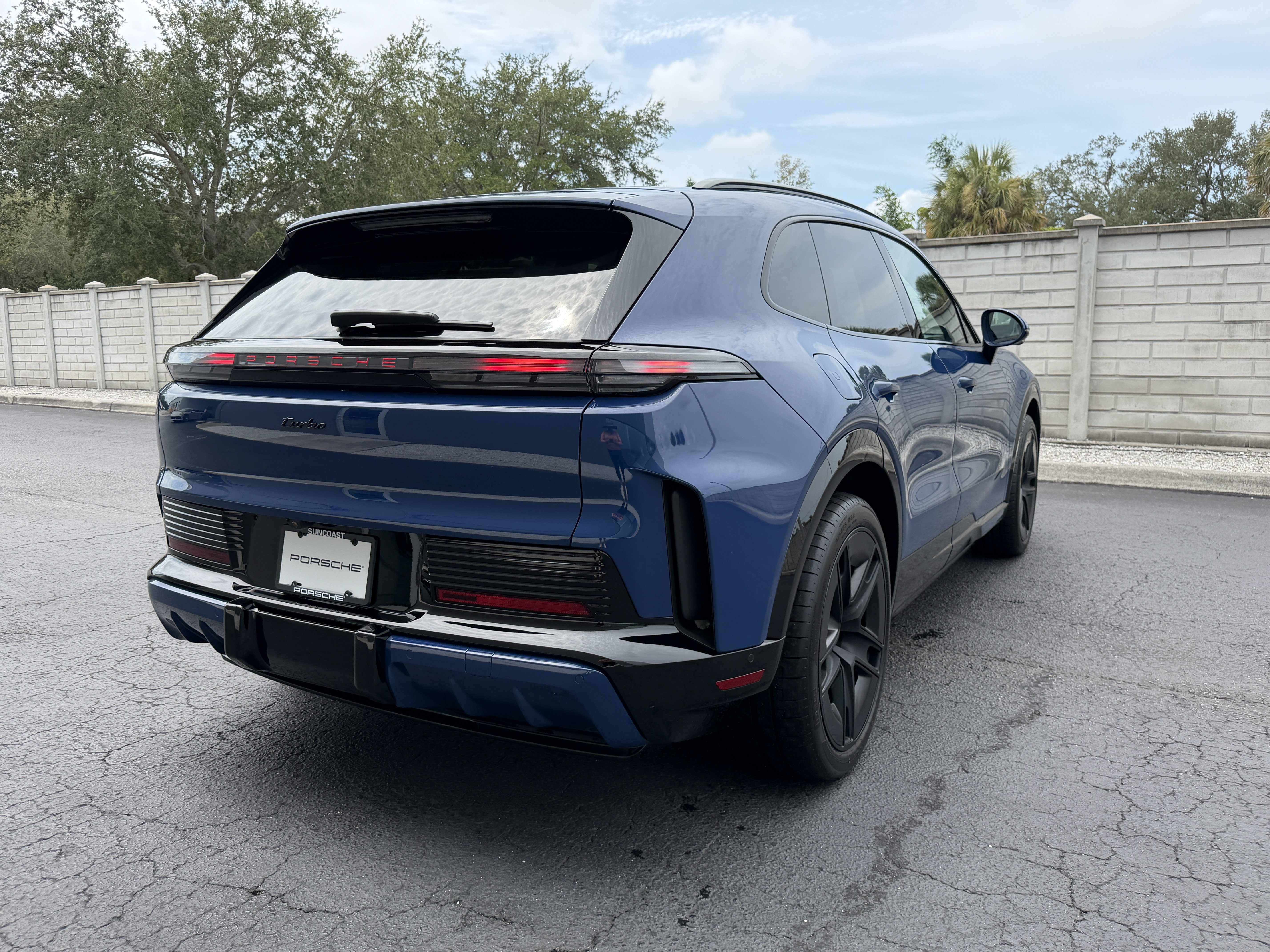 New 2026 Porsche Cayenne Turbo Electric AWD/4WD image 6