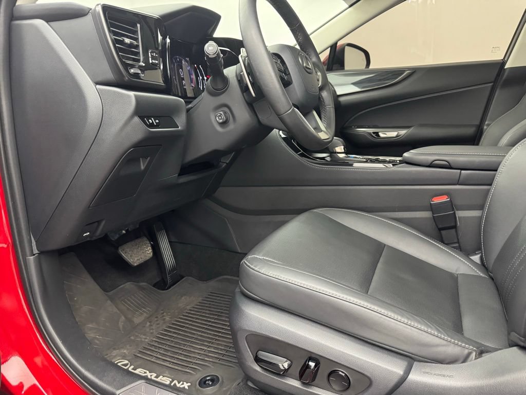 Used 2025 Lexus NX 250 FWD w/ Towing Package (2000 Lbs) image 17