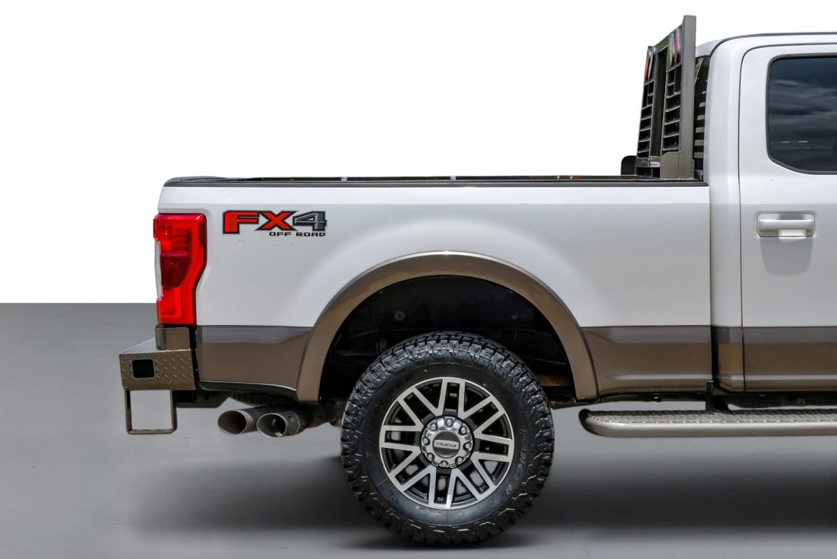 Used 2019 Ford F250 Lariat w/ Lariat Ultimate Package AWD/4WD image 6