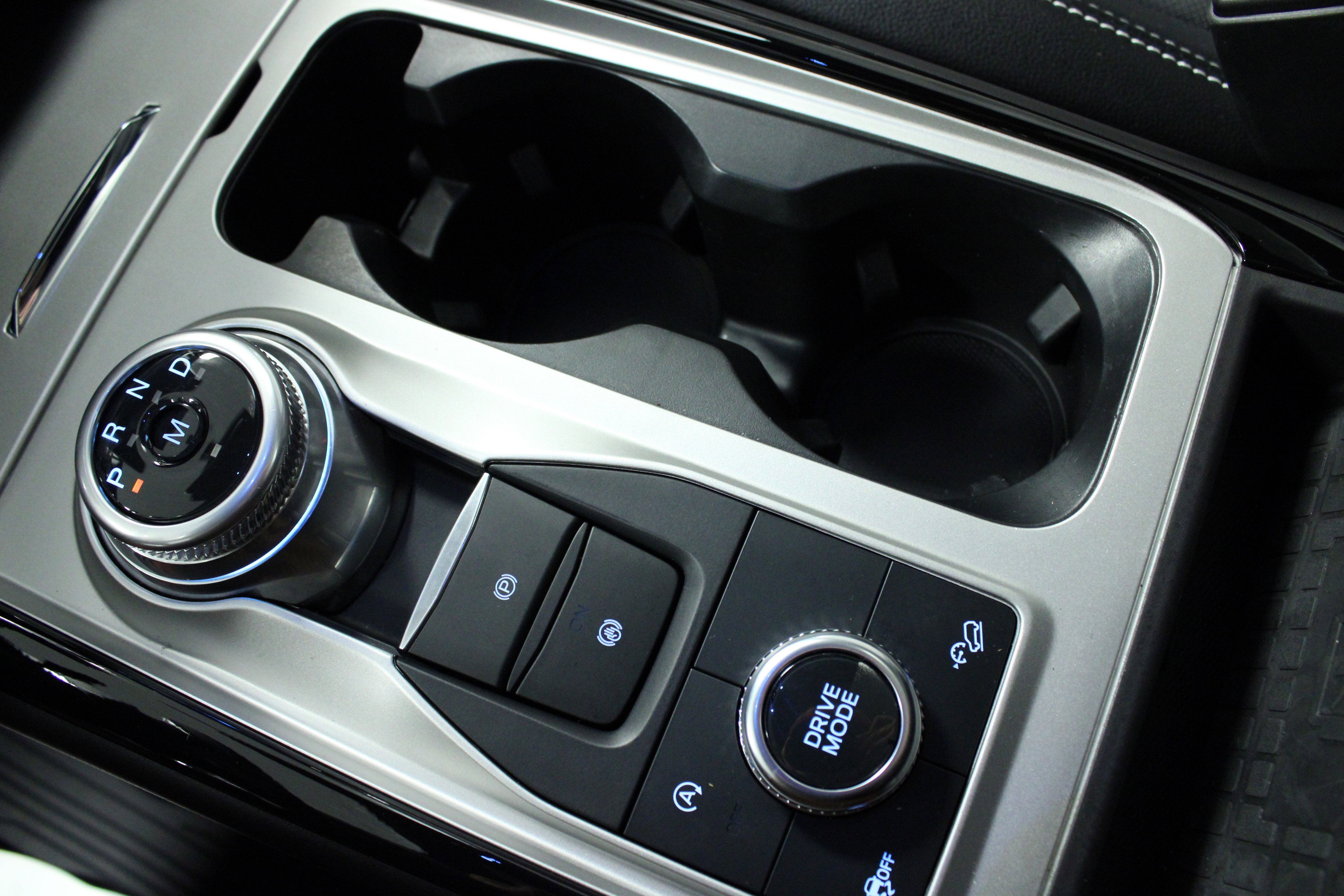 Used 2024 Ford Explorer ST w/ Equipment Group 401A image 24