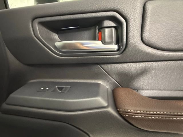 Used 2025 Toyota Land Cruiser image 37