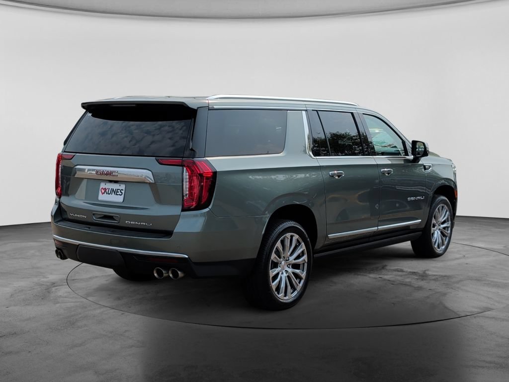 Used 2023 GMC Yukon XL Denali AWD/4WD image 10