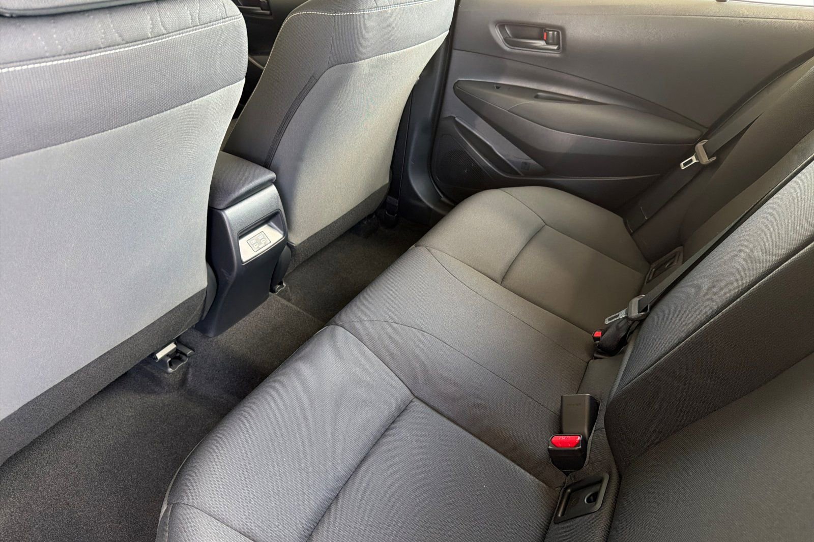 Used 2026 Toyota Corolla LE FWD image 14