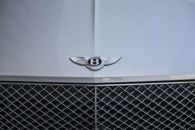 Used 2021 Bentley Bentayga AWD/4WD image 50