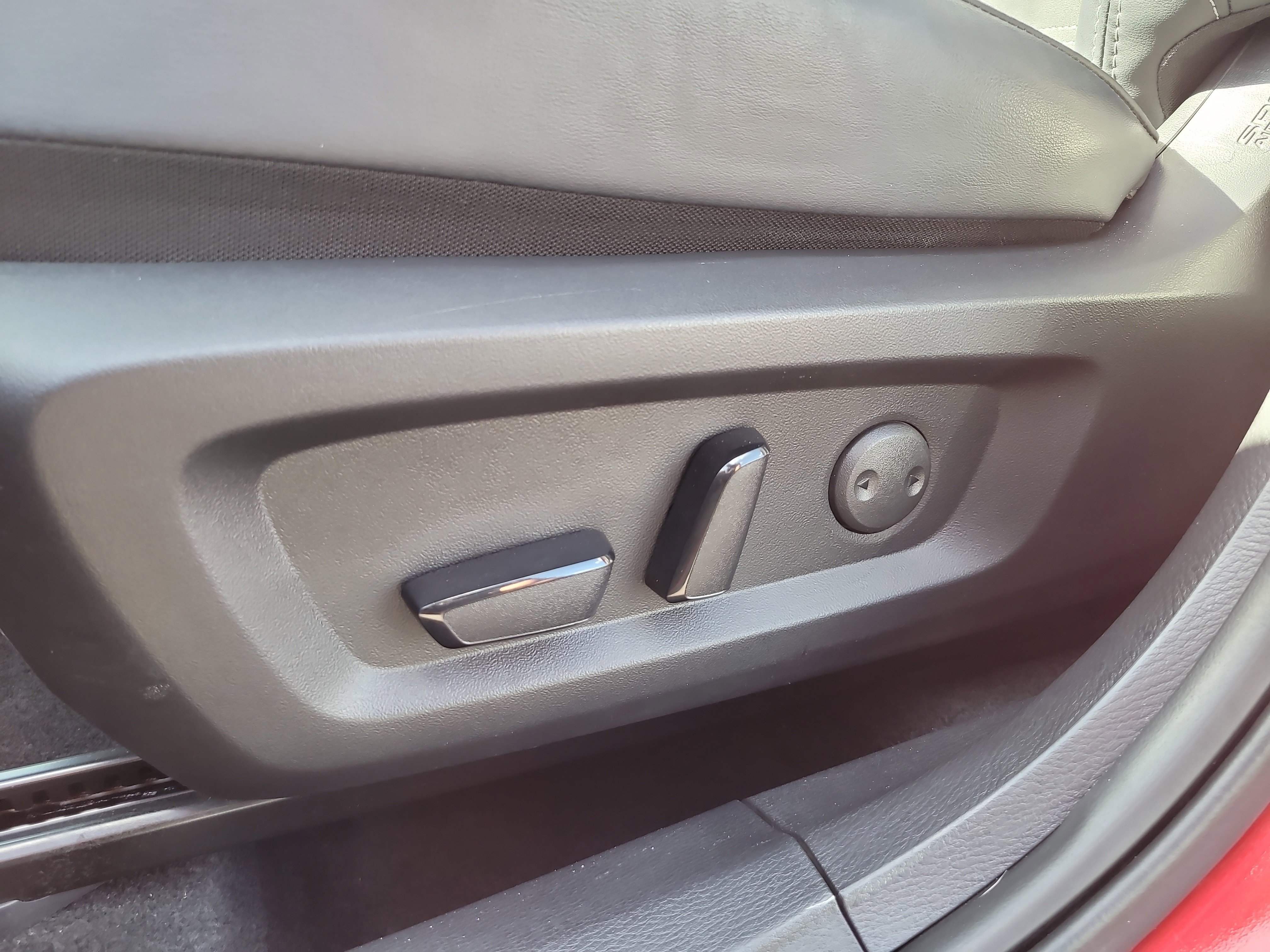 Used 2024 Mitsubishi Outlander SE image 17