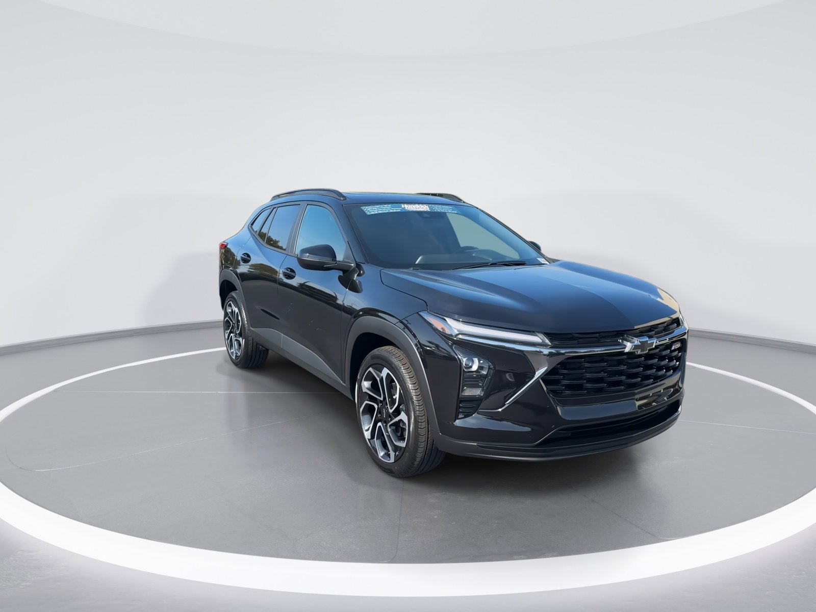 Used 2025 Chevrolet Trax RS w/ Sunroof Package image 2