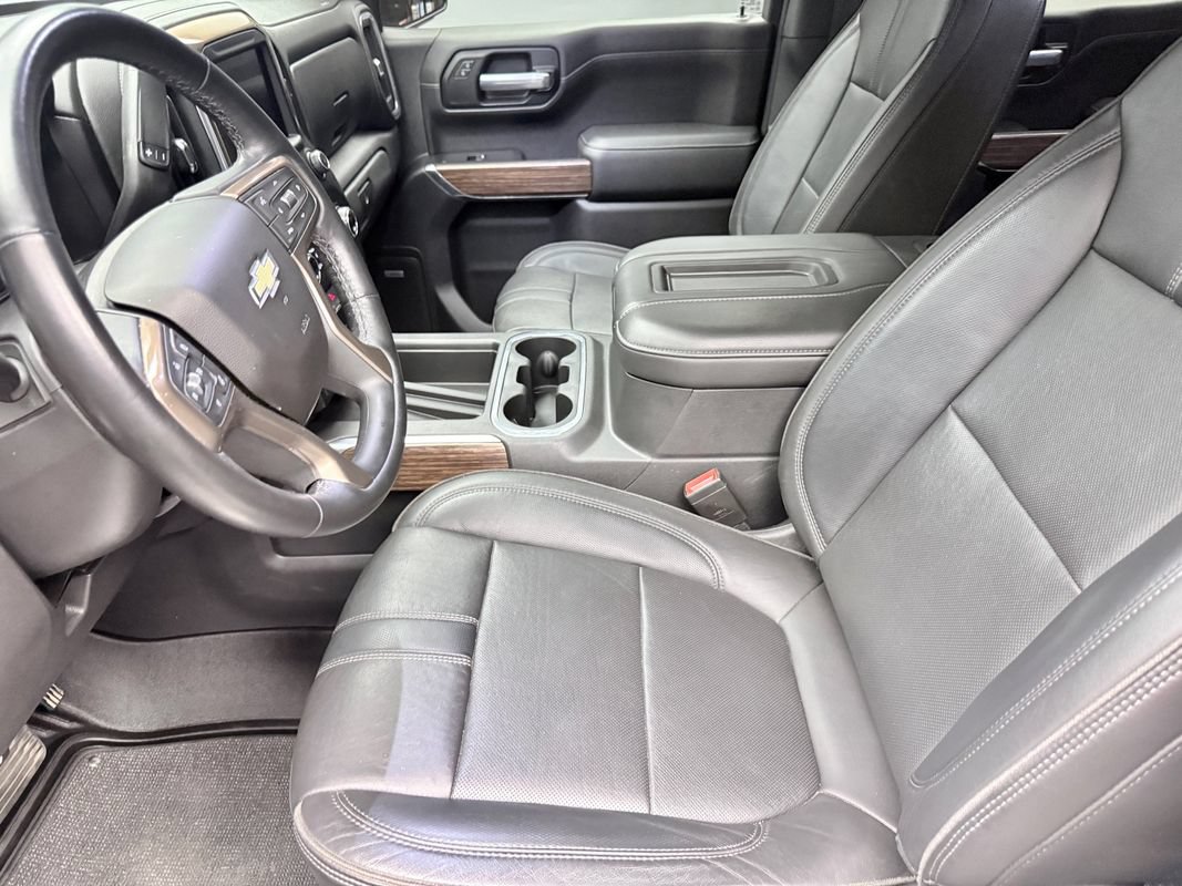 Used 2021 Chevrolet Silverado 1500 High Country w/ Technology Package AWD/4WD image 10