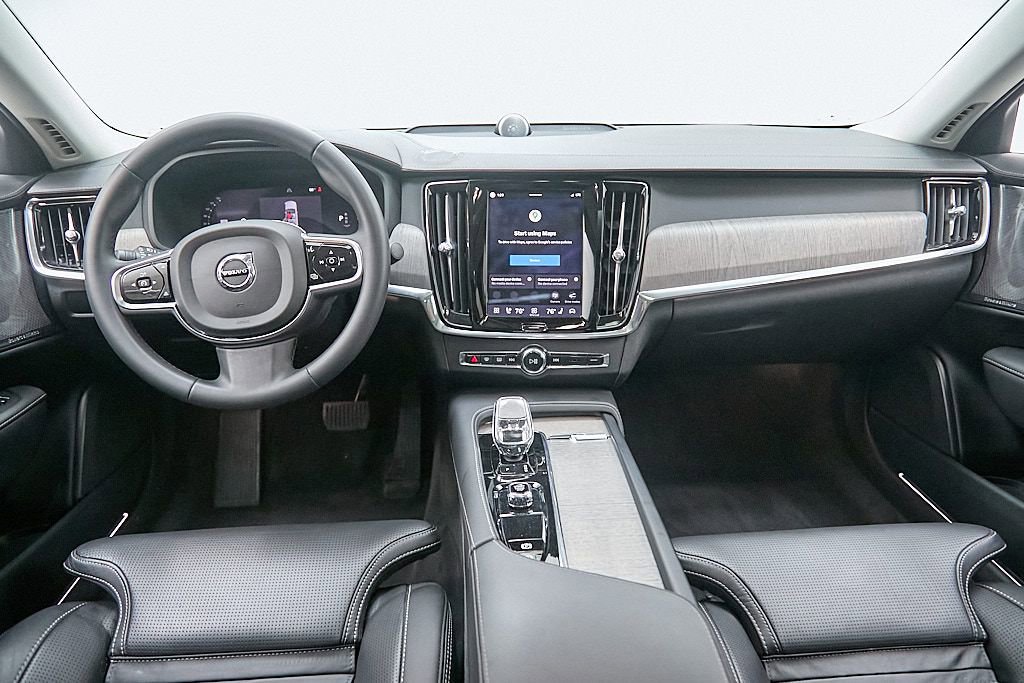 Certified 2023 Volvo S90 B6 Ultimate w/ Lounge Package image 23