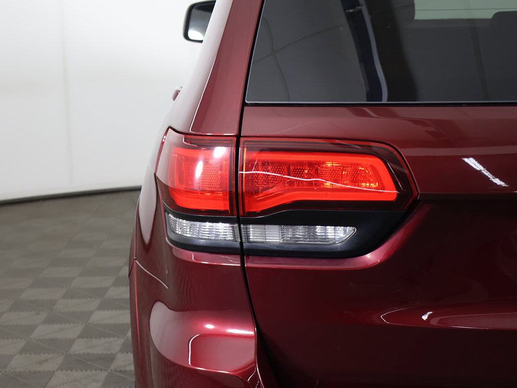 Used 2019 Jeep Grand Cherokee SRT w/ Trailer Tow Group IV AWD/4WD image 19