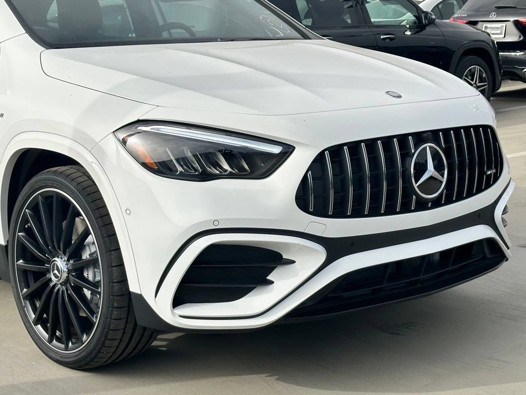 New 2025 Mercedes-Benz GLA 35 AMG 4MATIC image 2
