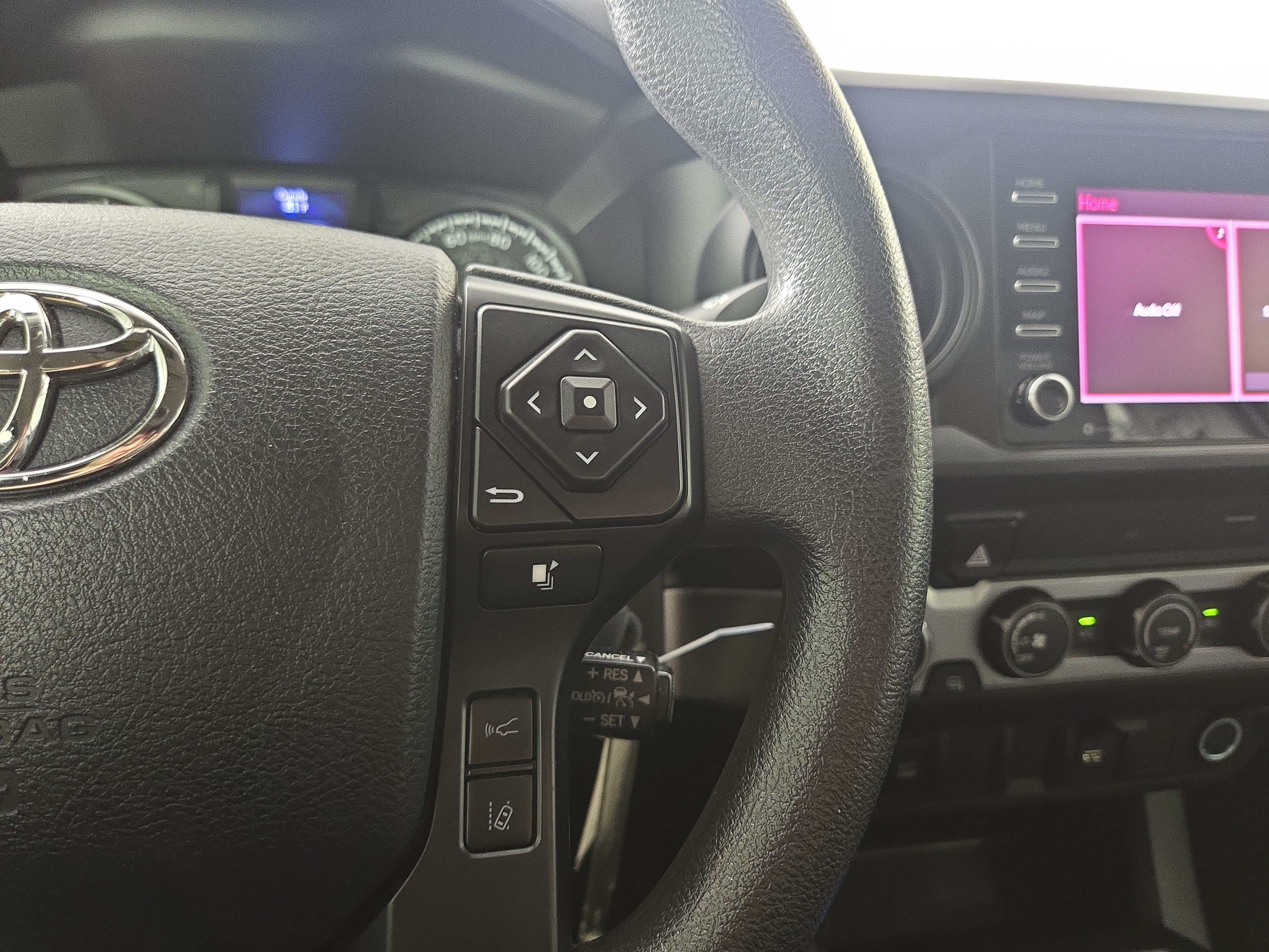 Used 2020 Toyota Tacoma SR AWD/4WD image 16