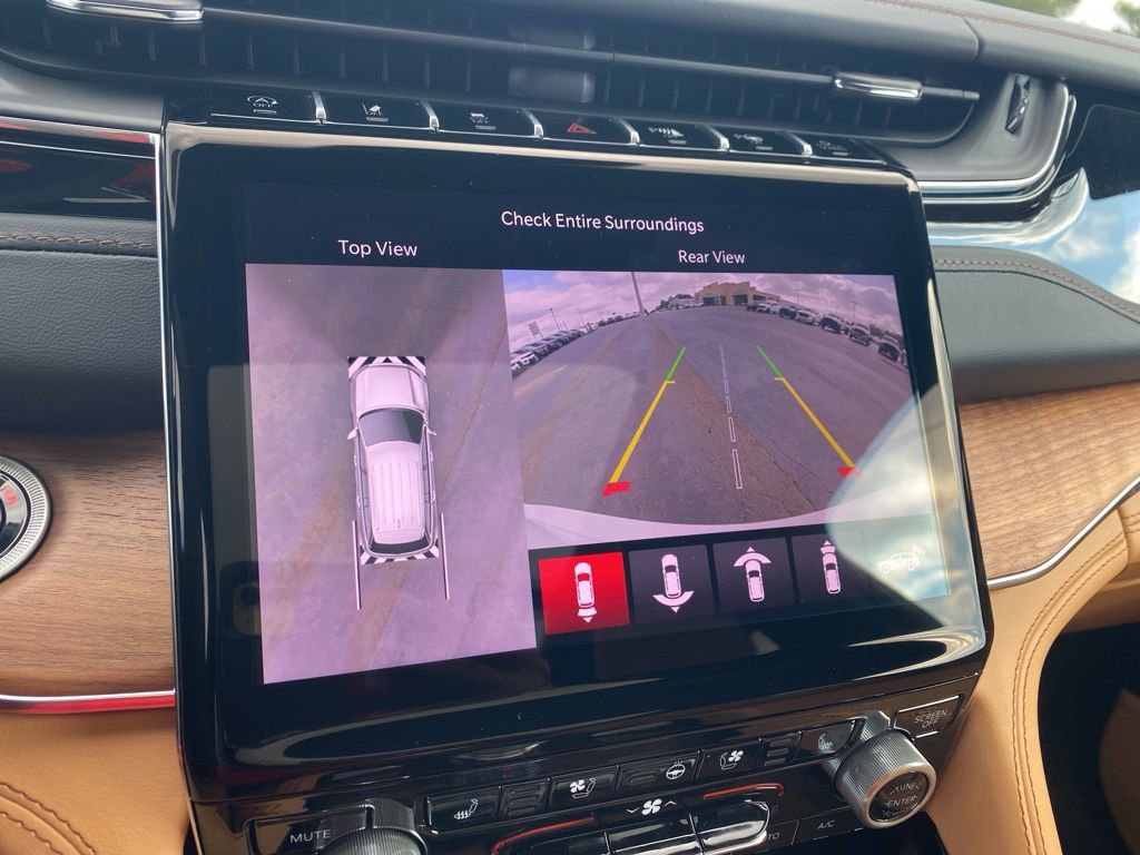 New 2025 Jeep Grand Cherokee Summit image 27