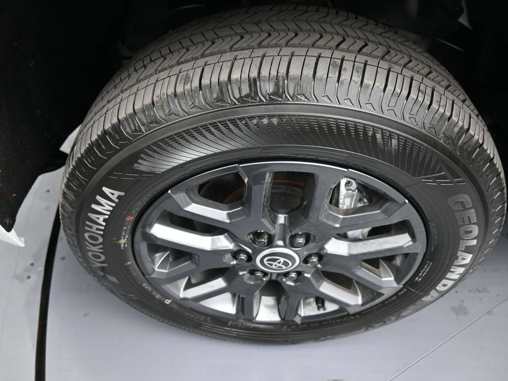 New 2024 Toyota Tundra Platinum AWD/4WD image 14