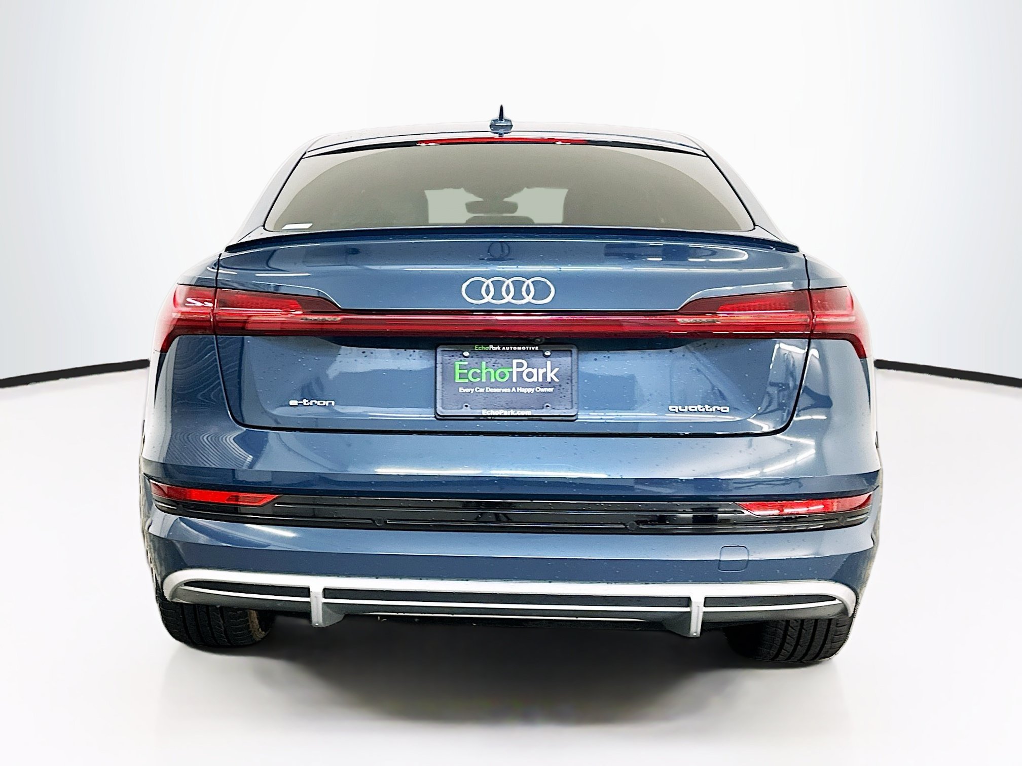 Used 2022 Audi e-tron Premium Plus w/ Premium Plus Package AWD/4WD image 7