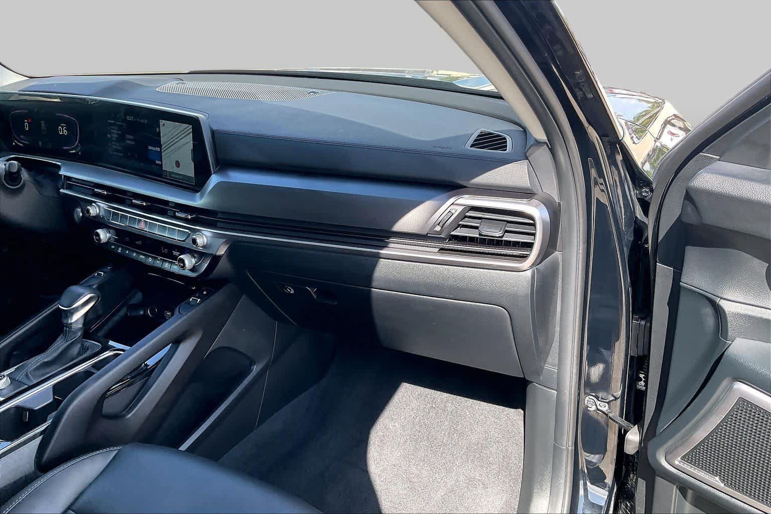 Used 2025 Kia Telluride S FWD image 18