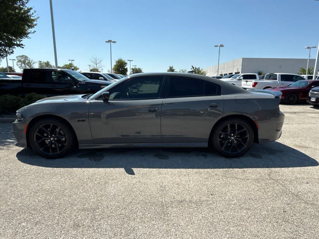 Used 2023 Dodge Charger R/T w/ Blacktop Package RWD image 2