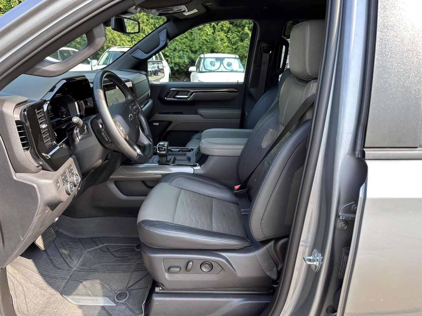 Used 2023 Chevrolet Silverado 1500 ZR2 w/ LPO, Dark Essentials Package AWD/4WD image 12