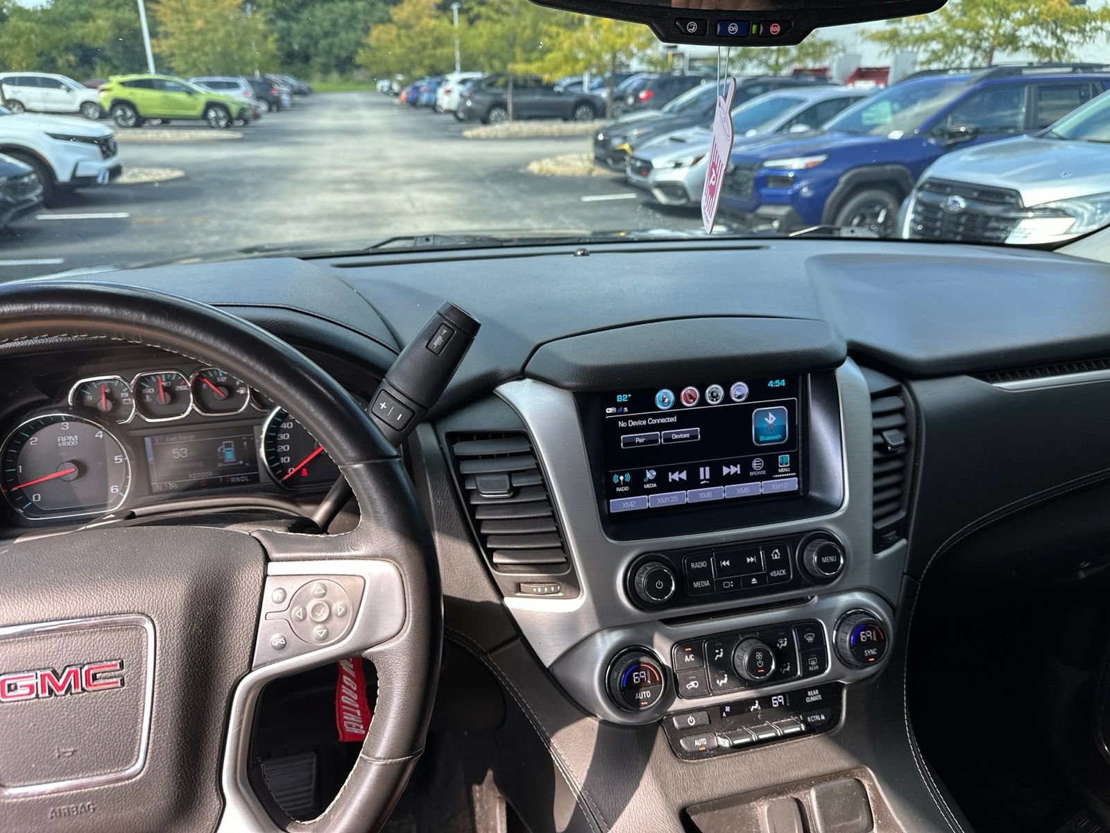 Used 2018 GMC Yukon SLE w/ SLE Value Package AWD/4WD image 10