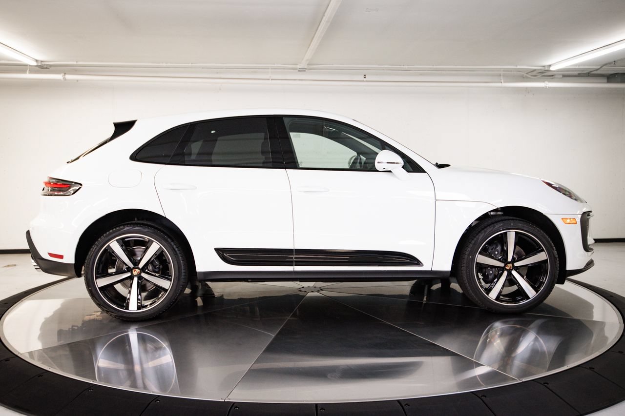 New 2026 Porsche Macan AWD/4WD image 8