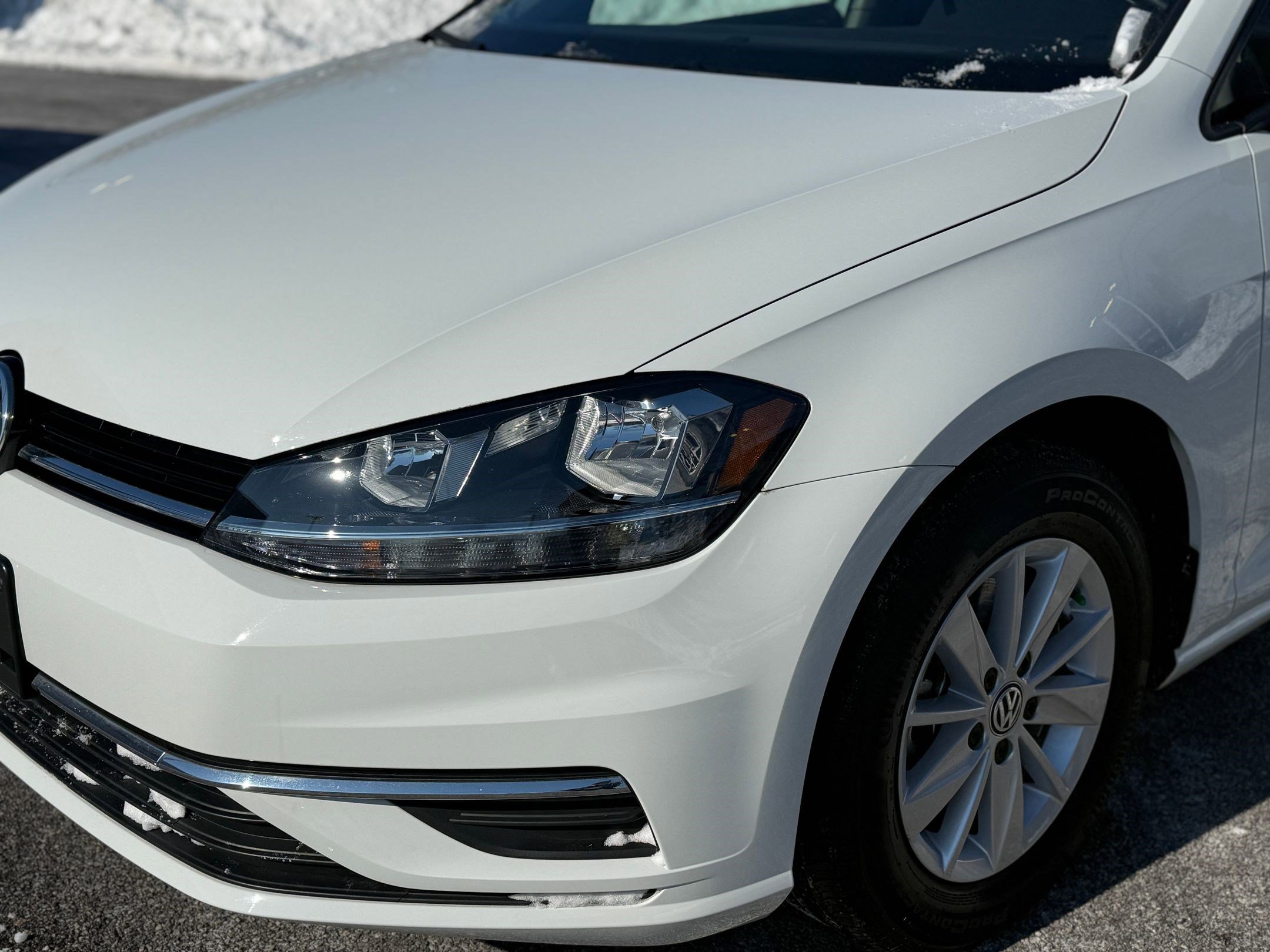 Used 2018 Volkswagen Golf S image 10