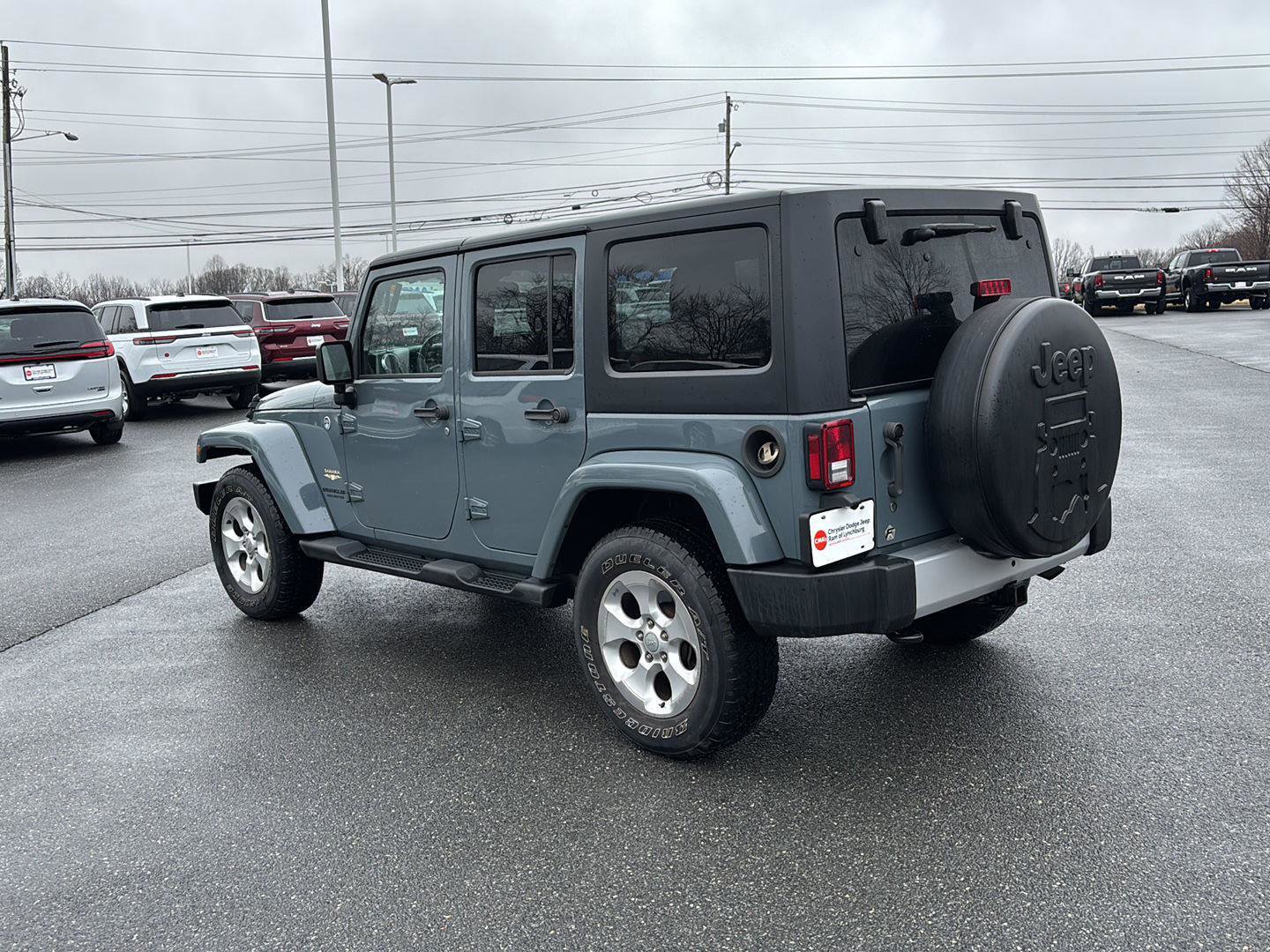 Used 2015 Jeep Wrangler Unlimited Sahara w/ Connectivity Group image 7