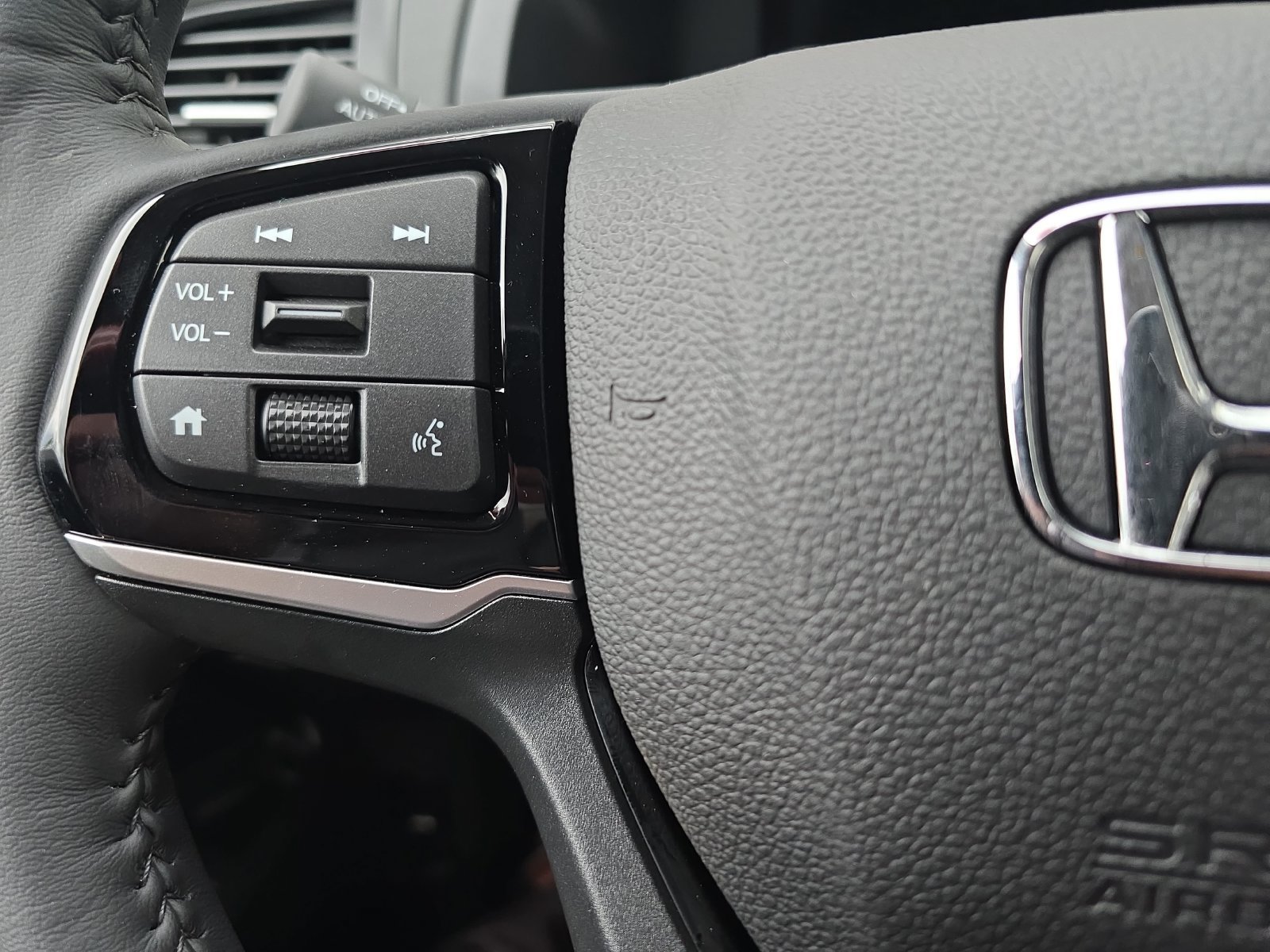 New 2026 Honda Odyssey Elite image 18